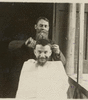00-Versiglia taglia i capelli del' ispettore don Braga - 1920_thumb.gif